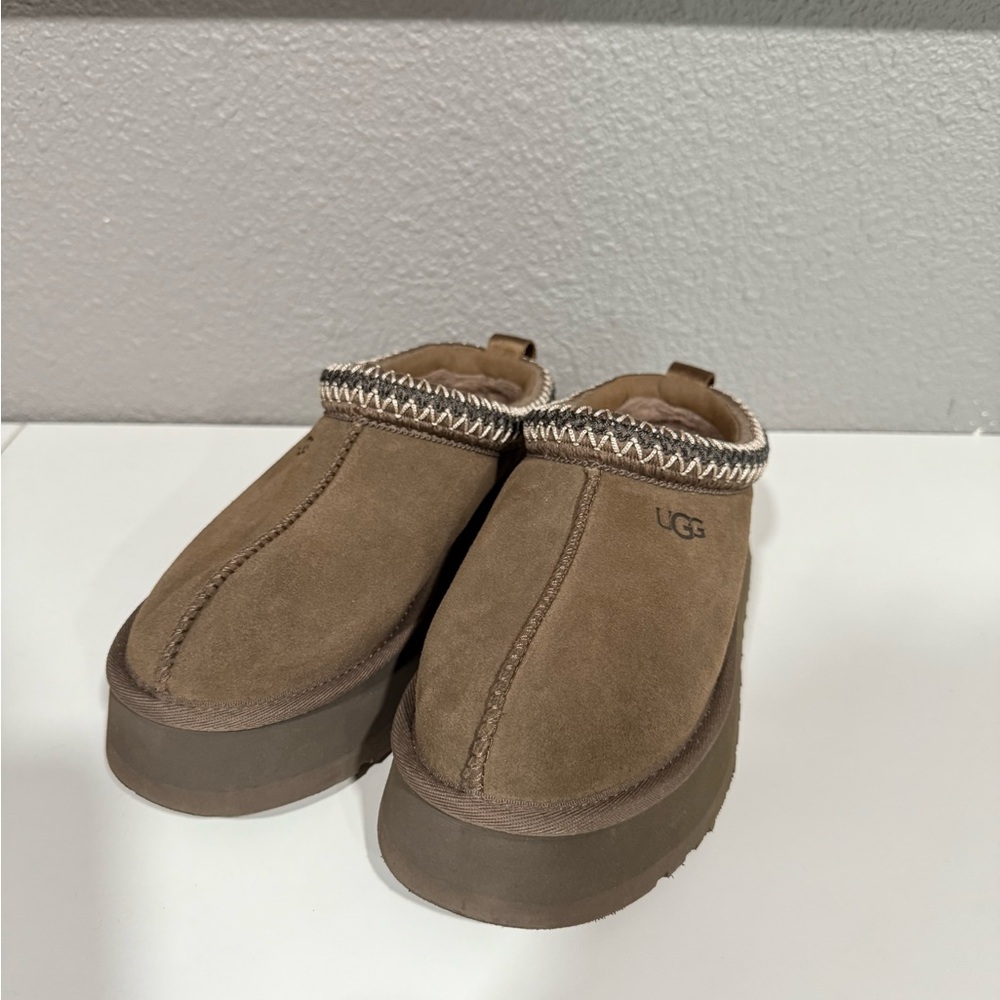 UGG Hickory Platform Tazz
